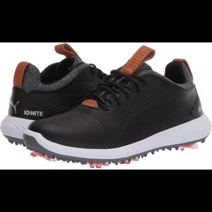 Golf shoes